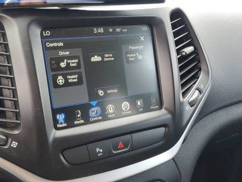 Used 2018 Jeep Cherokee Trailhawk w/ Comfort/Convenience Group AWD/4WD image 20