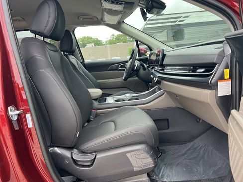 New 2026 Kia Carnival LXS image 15