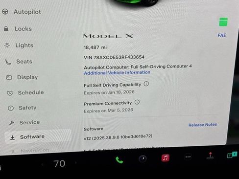 Used 2024 Tesla Model X image 31