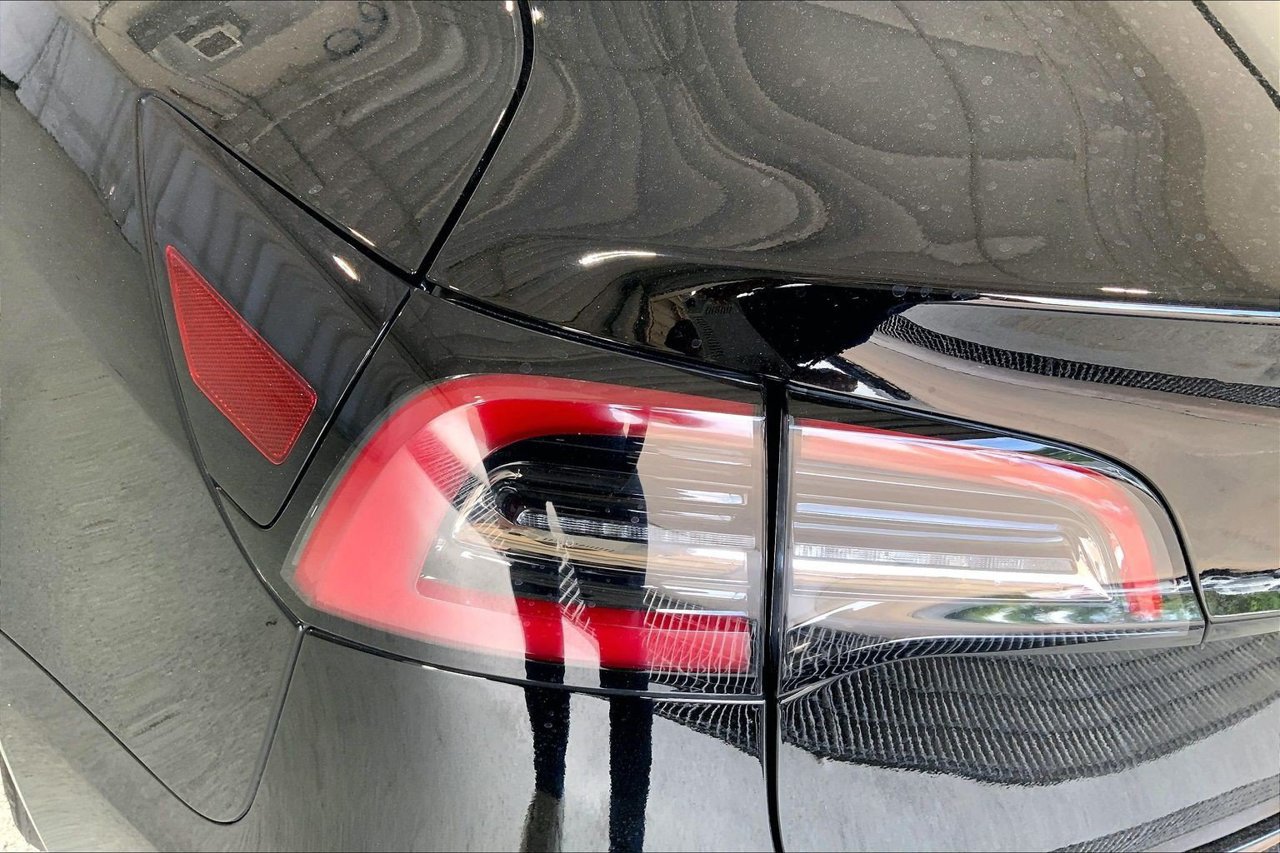 Used 2023 Tesla Model 3 Standard Range RWD image 13