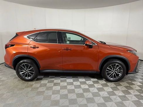 Certified 2022 Lexus NX 250 FWD w/ Premium Package image 9