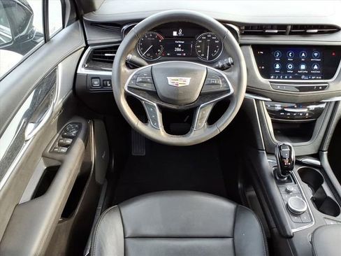 Used 2022 Cadillac XT5 Premium Luxury image 16