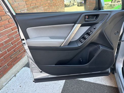 Used 2018 Subaru Forester 2.5i Premium AWD/4WD image 33
