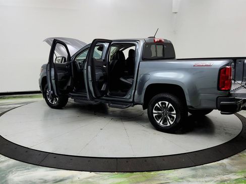 Used 2021 Chevrolet Colorado Z71 w/ Safety Package RWD image 12