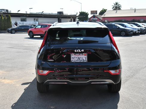 Used 2025 Kia Niro Wind FWD image 7