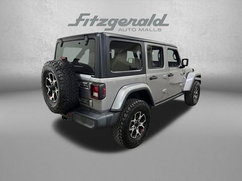 Used 2018 Jeep Wrangler Unlimited Sahara image 7