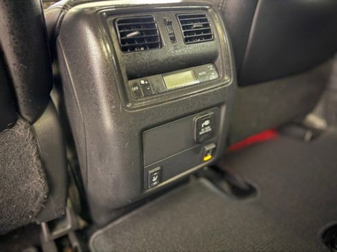 Used 2015 Nissan Pathfinder Platinum image 21