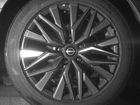 Used 2025 Nissan Altima 2.5 SV image 15