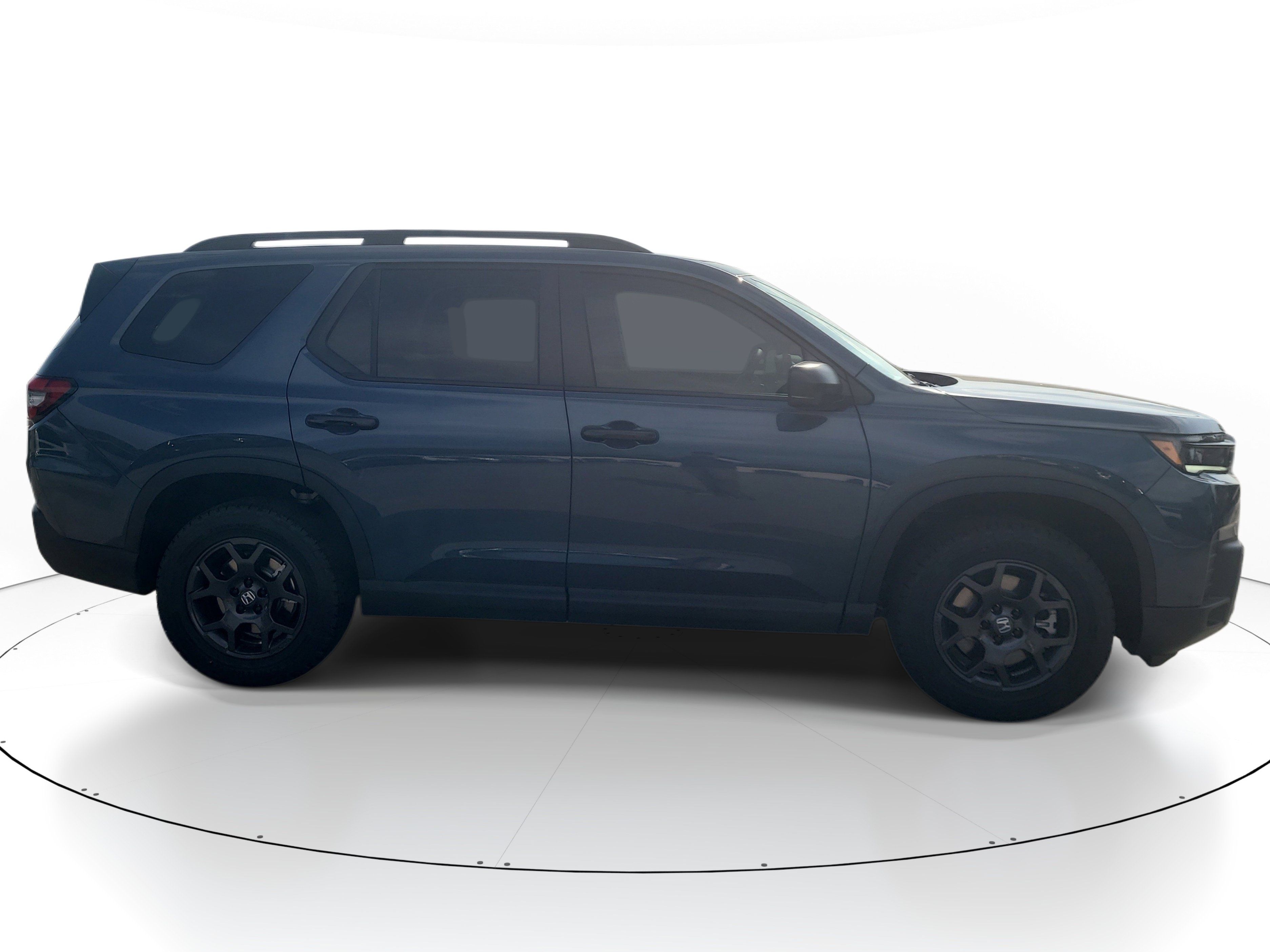 Used 2026 Honda Pilot TrailSport image 4