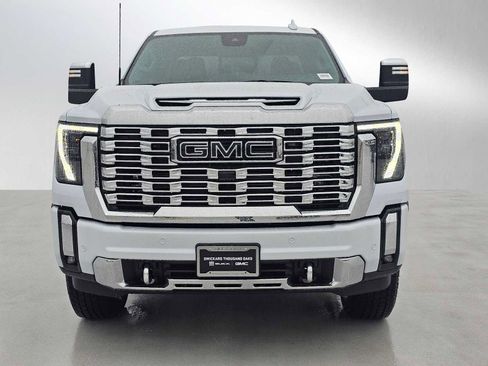 New 2026 GMC Sierra 2500 Denali w/ Denali Reserve Package image 8