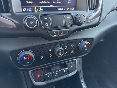 Certified 2024 GMC Terrain AT4 image 15