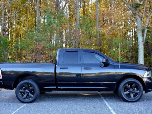 Used 2015 RAM 1500 Express w/ Black Ram 1500 Express Group image 6