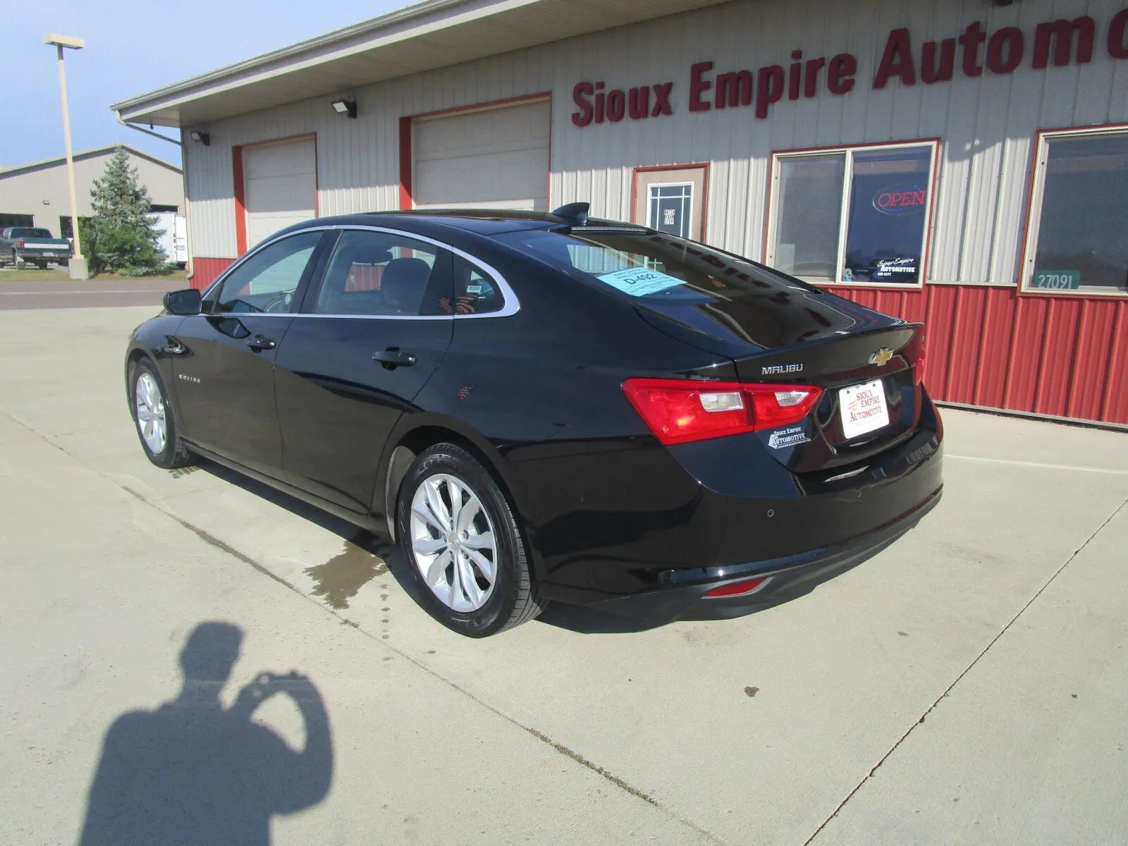 Used 2024 Chevrolet Malibu LT FWD image 9
