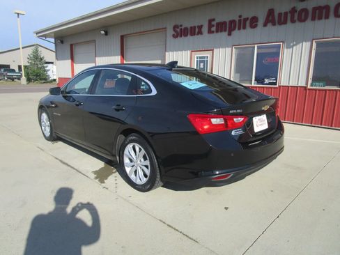 Used 2024 Chevrolet Malibu LT FWD image 9