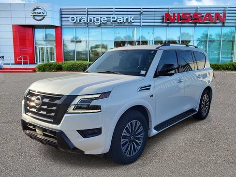 Used 2022 Nissan Armada SL w/ Midnight Edition Package RWD image 4