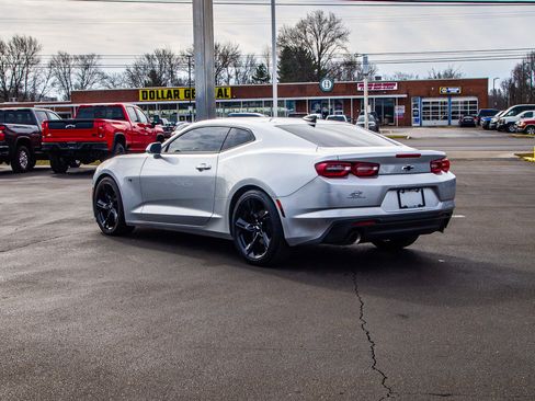 Used 2019 Chevrolet Camaro LT w/ Technology Package image 5