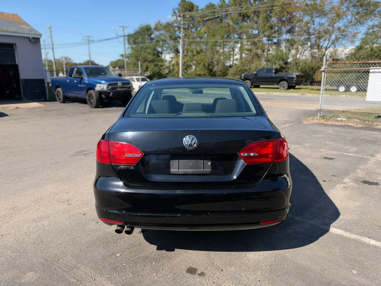Used 2011 Volkswagen Jetta S FWD image 4
