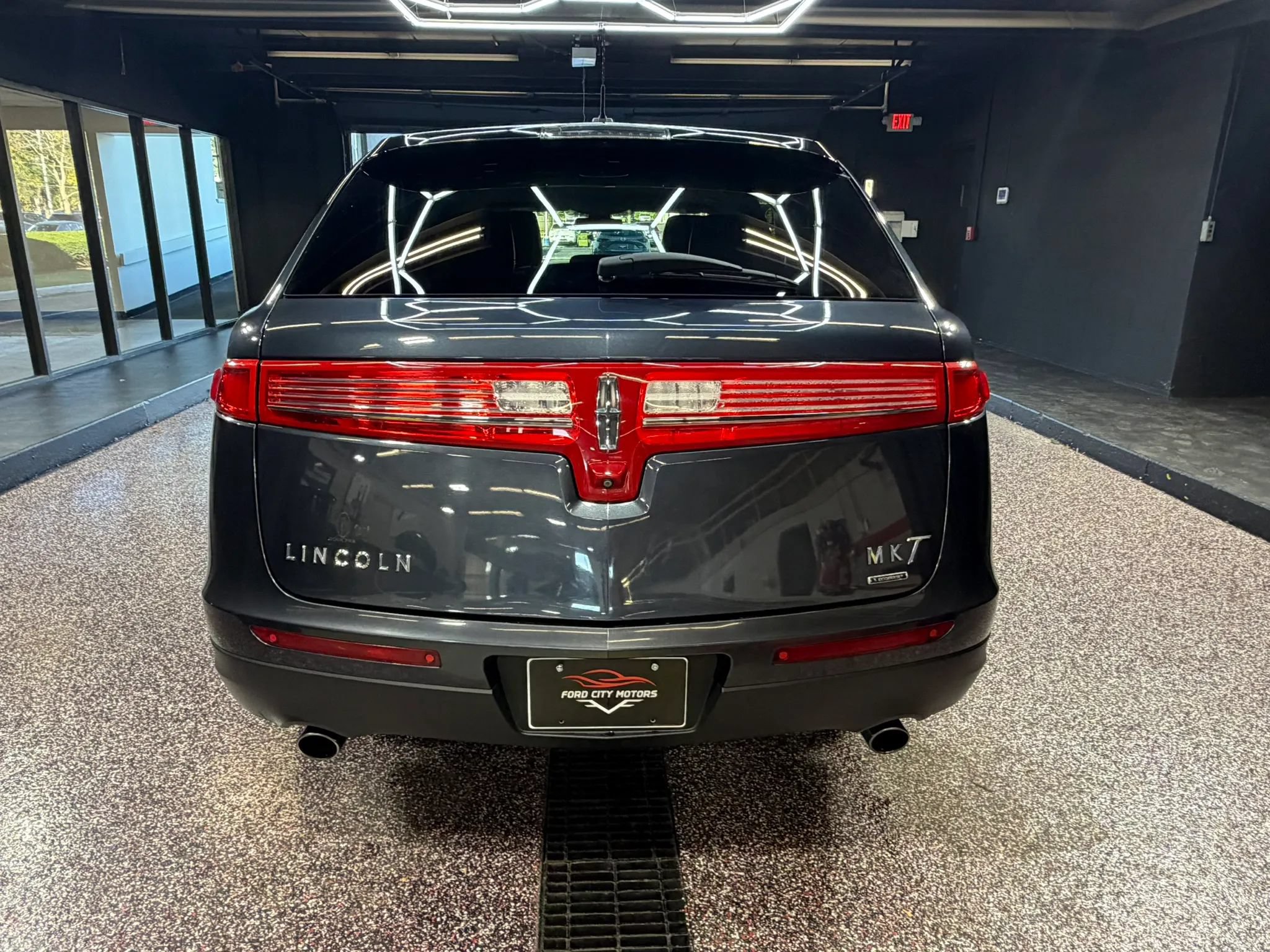 Used 2014 Lincoln MKT AWD w/ Equipment Group 201A image 6