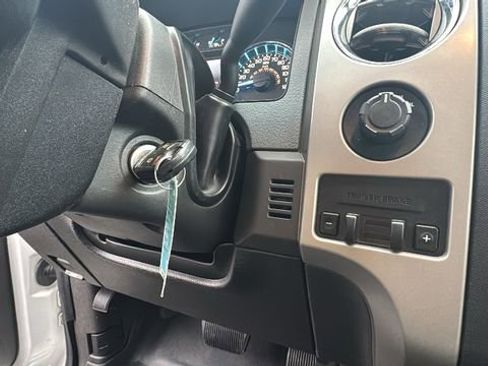 Used 2011 Ford F150 XLT w/ XLT Chrome Pkg image 15