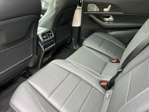 New 2026 Mercedes-Benz GLS 450 4MATIC image 11