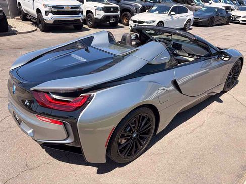 Used 2019 BMW i8 Roadster AWD/4WD image 7