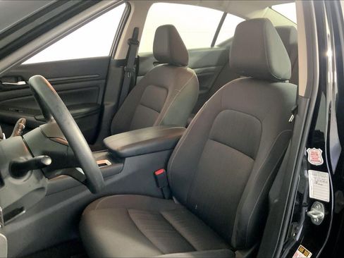 Used 2025 Nissan Altima 2.5 SV FWD image 22