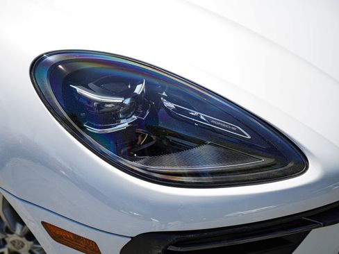 Used 2022 Porsche Macan image 7