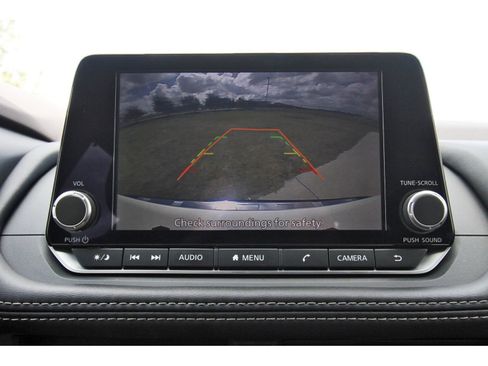 Used 2023 Nissan Rogue SV w/ SV Premium B Package image 24