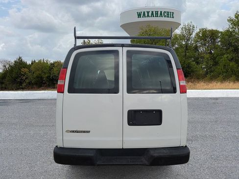 Used 2022 Chevrolet Express 2500 Extended w/ Driver Convenience Package RWD image 4