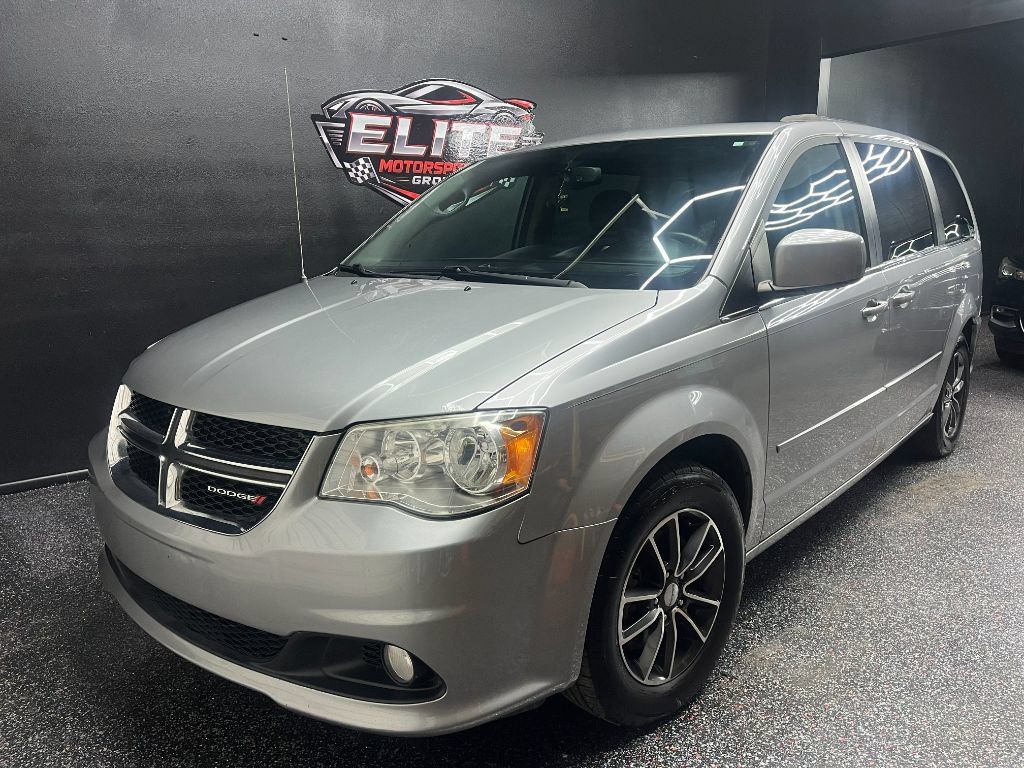 Used 2017 Dodge Grand Caravan SXT FWD image 1