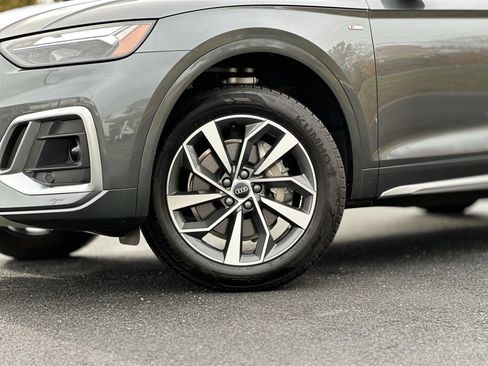 Certified 2025 Audi Q5 2.0T Premium Plus image 2