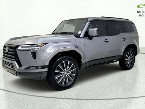 Used 2026 Lexus GX 550 w/ Accessory Package (2T) AWD/4WD image 4
