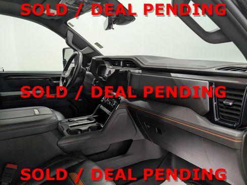 Used 2025 GMC Sierra 3500 AT4 w/ AT4 Premium Plus Package AWD/4WD image 20