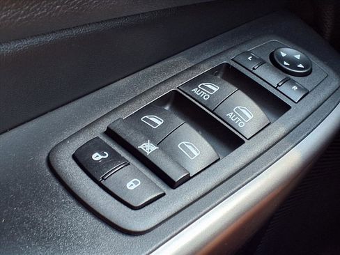 Used 2022 Jeep Cherokee Latitude Lux image 11