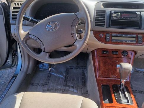 Used 2006 Toyota Camry XLE FWD image 16