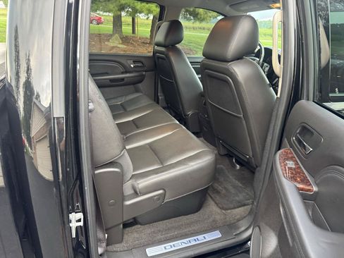 Used 2014 GMC Sierra 3500 Denali w/ Snow Plow Prep Package AWD/4WD image 10