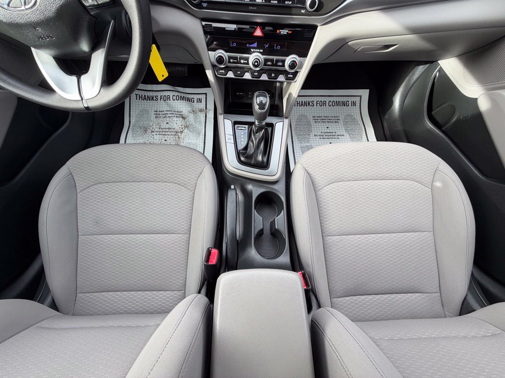 Used 2020 Hyundai Elantra SE FWD image 16