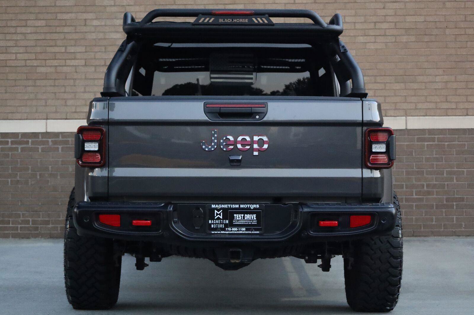 Used 2025 Jeep Gladiator Rubicon AWD/4WD image 11