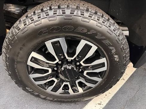 New 2026 GMC Sierra 2500 Denali Ultimate image 12