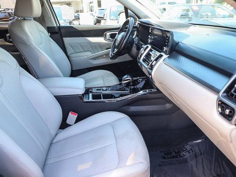 Used 2021 Kia Sorento SX AWD/4WD image 16