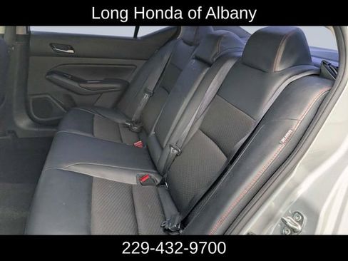 Used 2024 Nissan Altima 2.5 SR FWD image 16