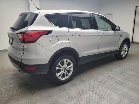 Used 2019 Ford Escape SE image 10