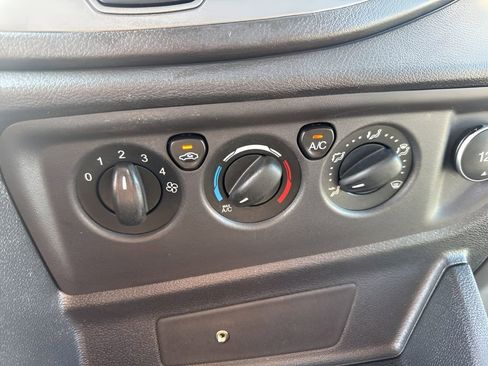 Used 2019 Ford Transit 250 130 Medium Roof image 15