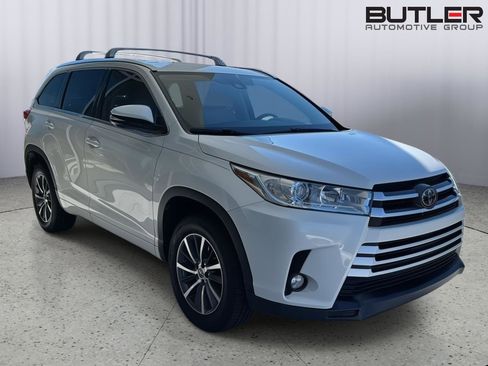 Used 2018 Toyota Highlander XLE image 5