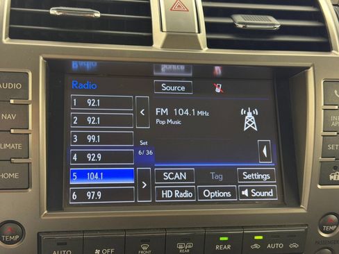 Used 2016 Lexus GX 460 Luxury AWD/4WD image 19