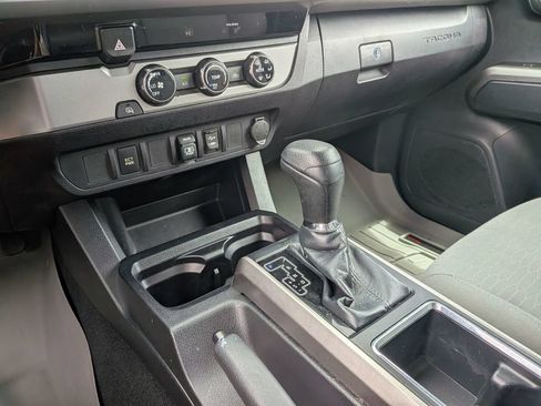 Used 2018 Toyota Tacoma SR5 RWD image 21