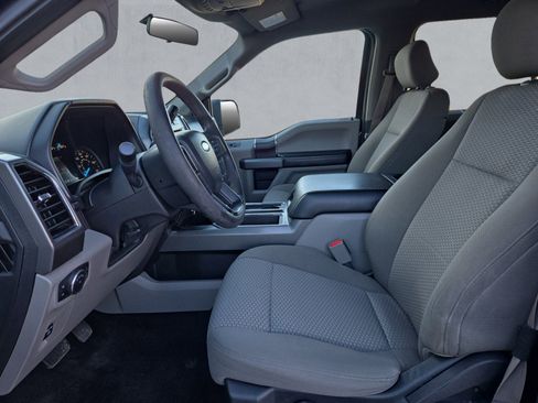 Used 2017 Ford F150 XLT w/ Trailer Tow Package image 11