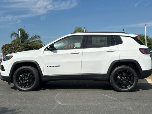 New 2025 Jeep Compass Latitude w/ Altitude Special Edition image 7