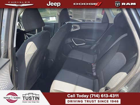 Used 2025 Kia Soul LX w/ LX Technology Package FWD image 19