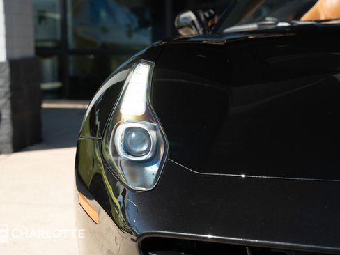 Used 2016 Ferrari California T image 3